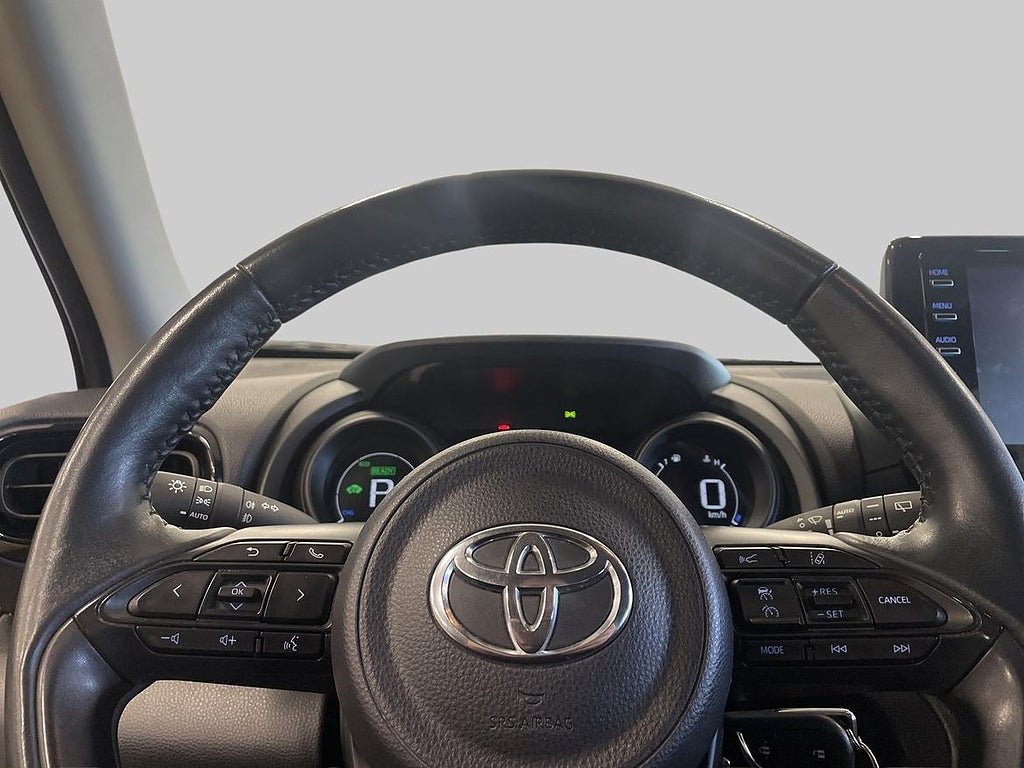 Vehicle Image 15