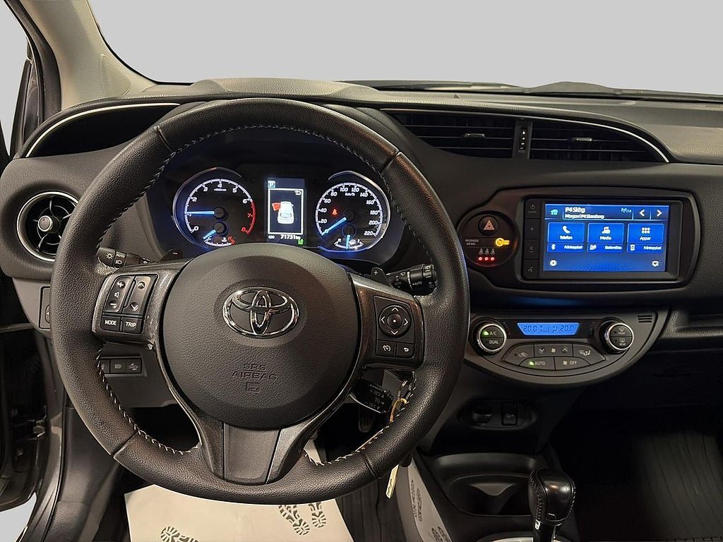Vehicle Image 15