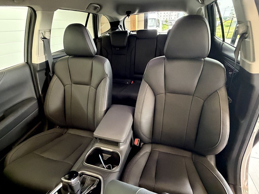 Vehicle Image 7