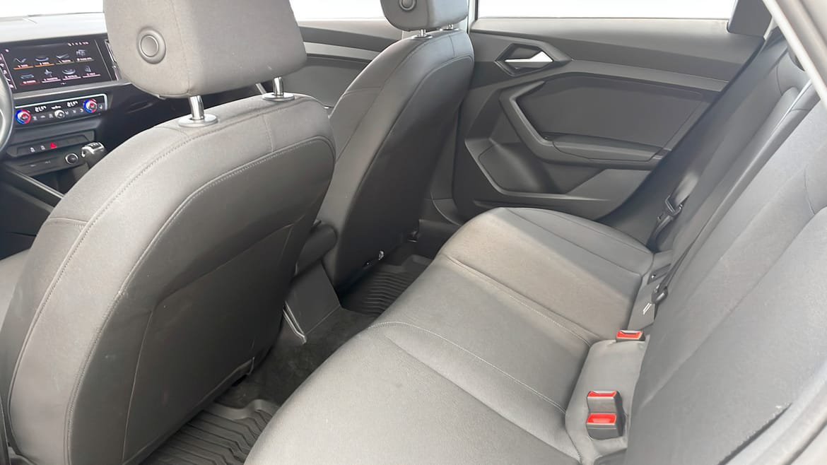 Vehicle Image 11