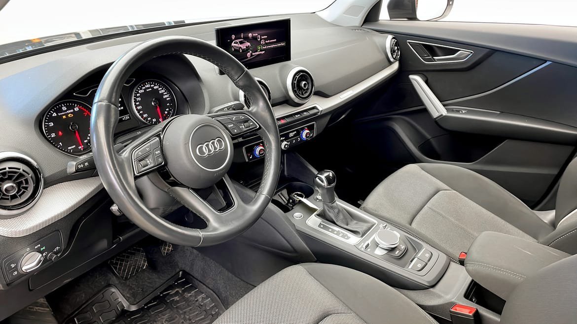 Vehicle Image 7