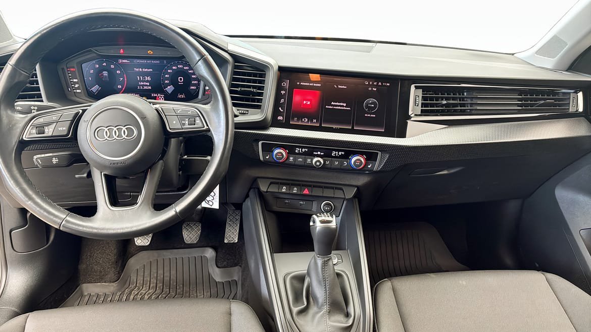Vehicle Image 10