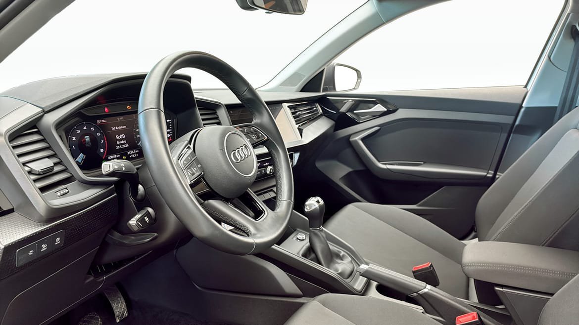 Vehicle Image 7