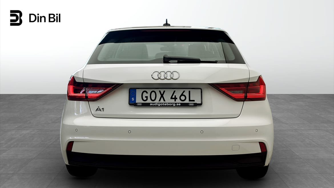 Vehicle Image 5