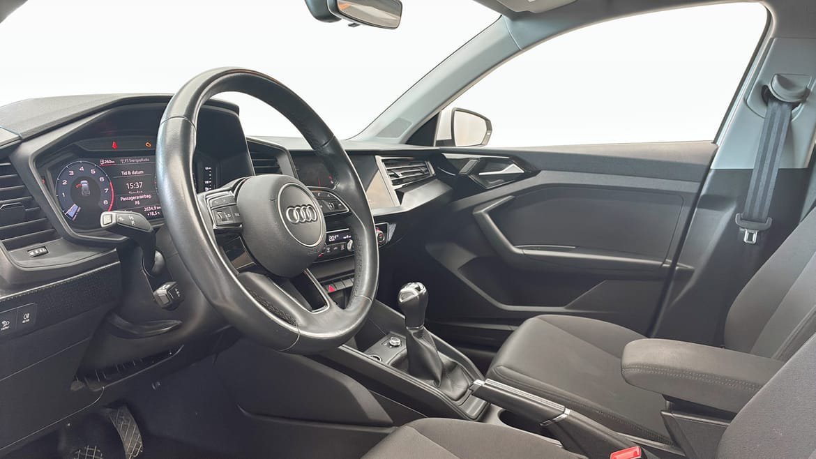 Vehicle Image 7
