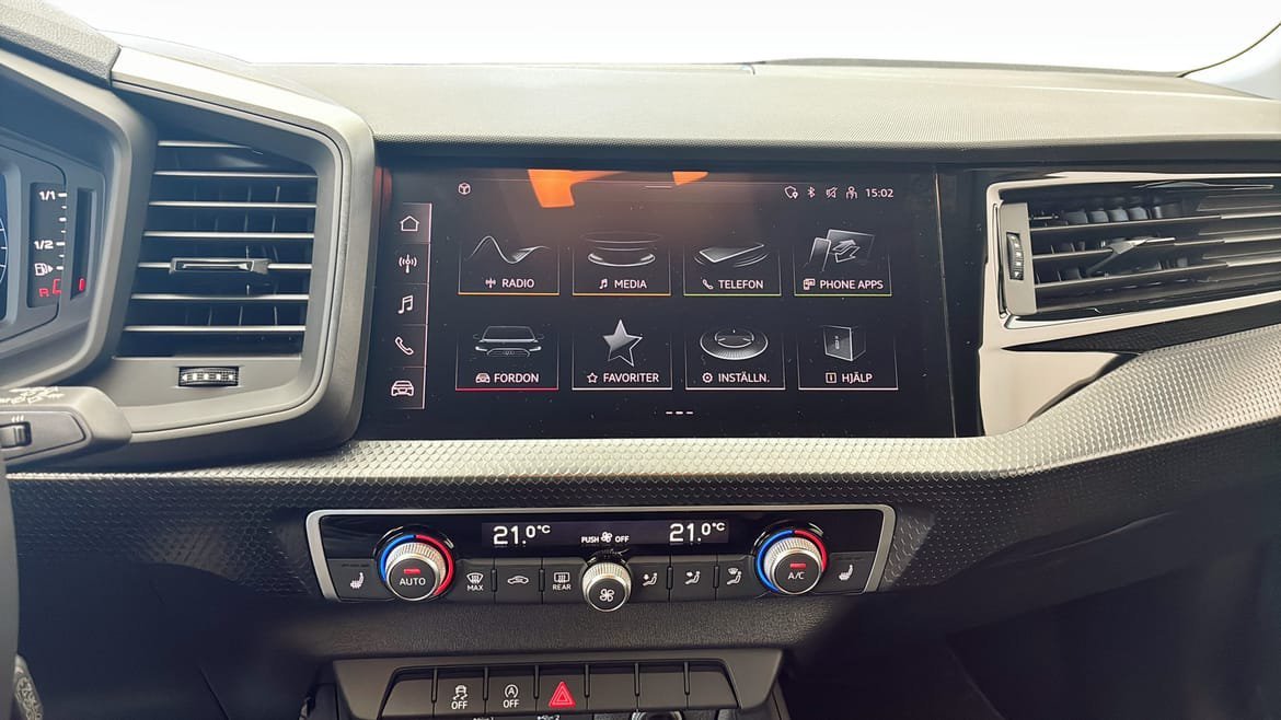 Vehicle Image 9