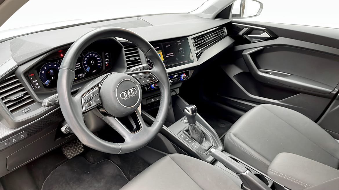 Vehicle Image 7