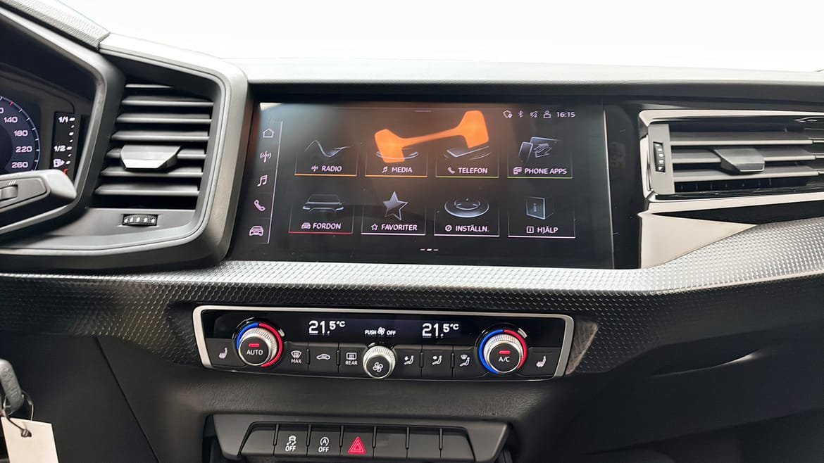 Vehicle Image 9