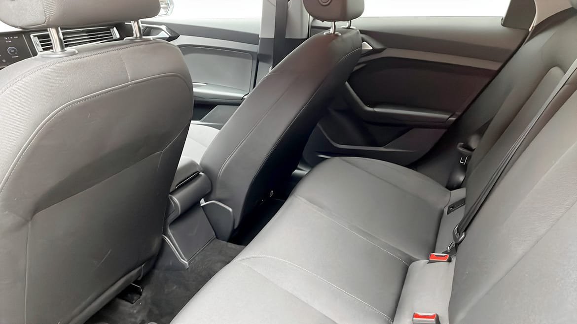 Vehicle Image 11