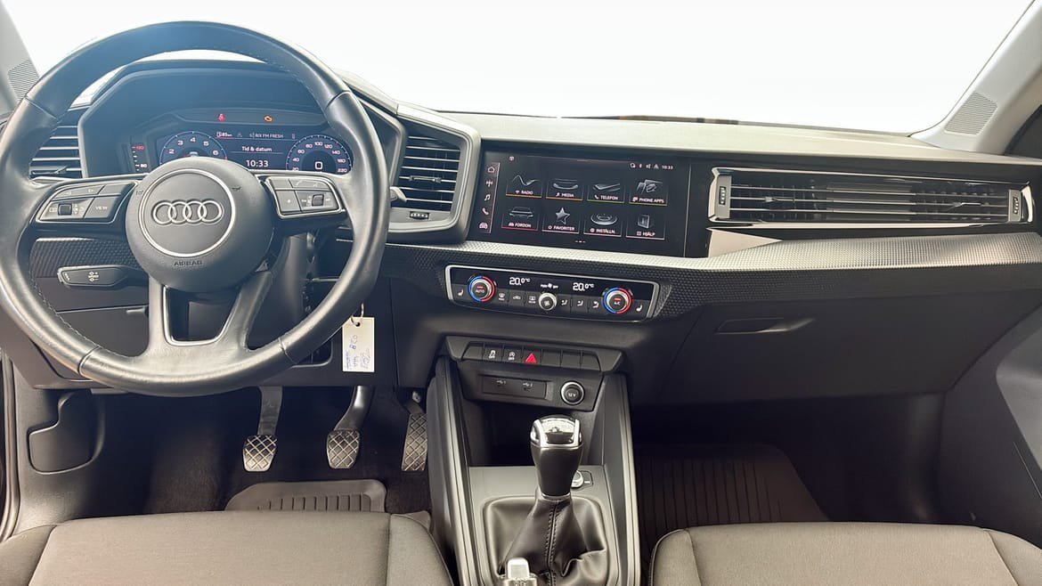 Vehicle Image 10