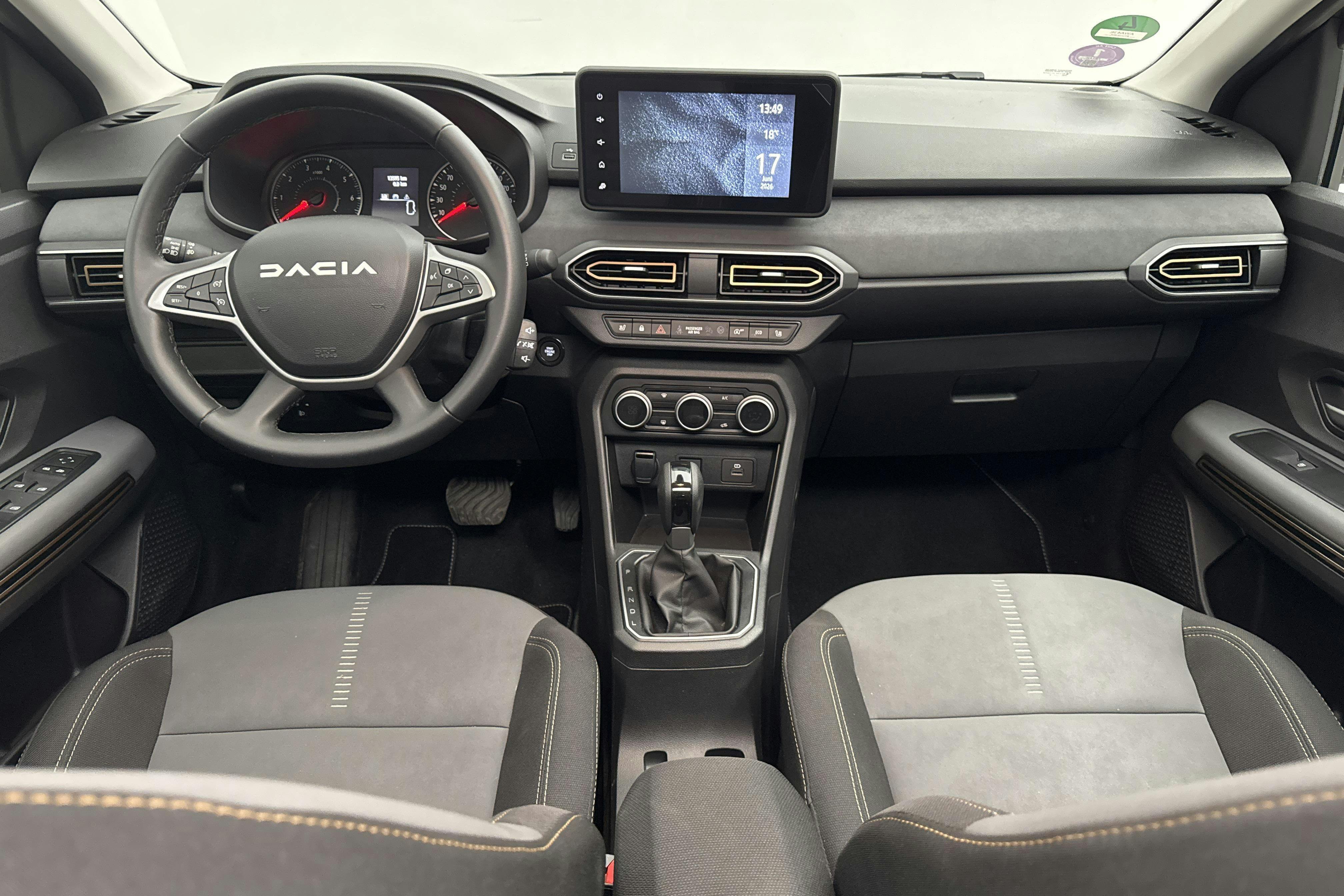 Vehicle Image 6