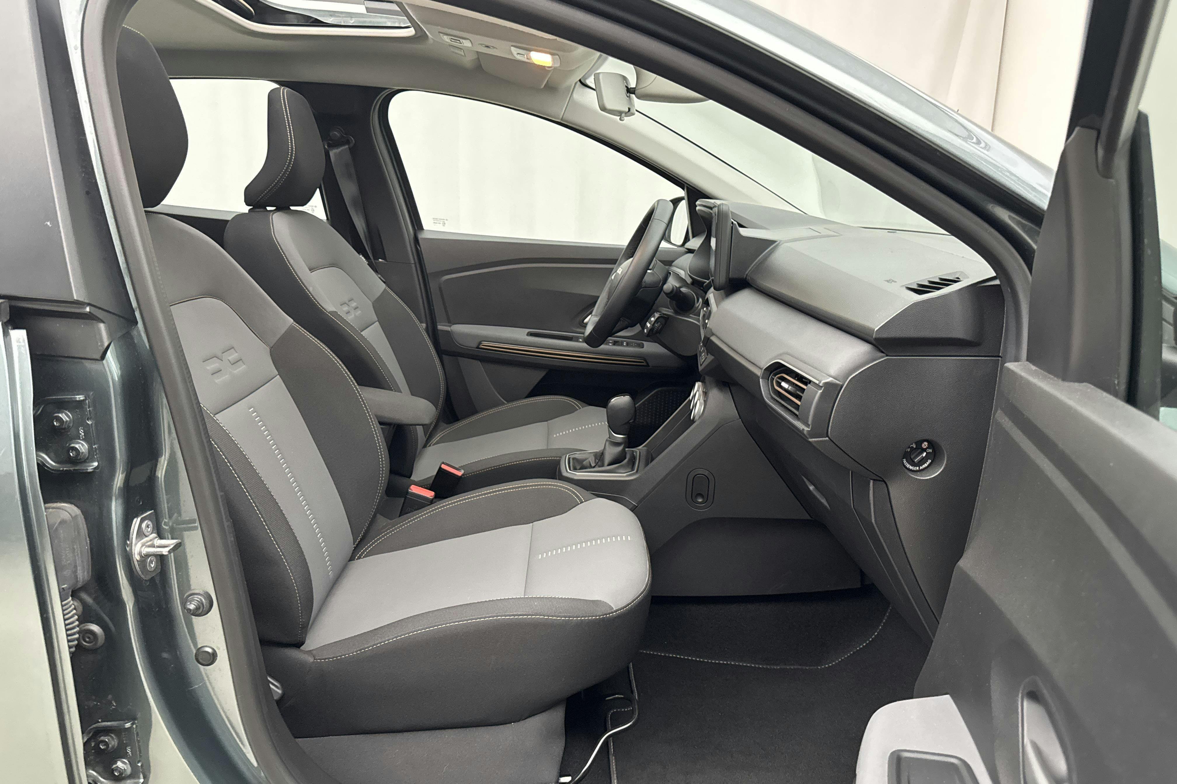 Vehicle Image 7