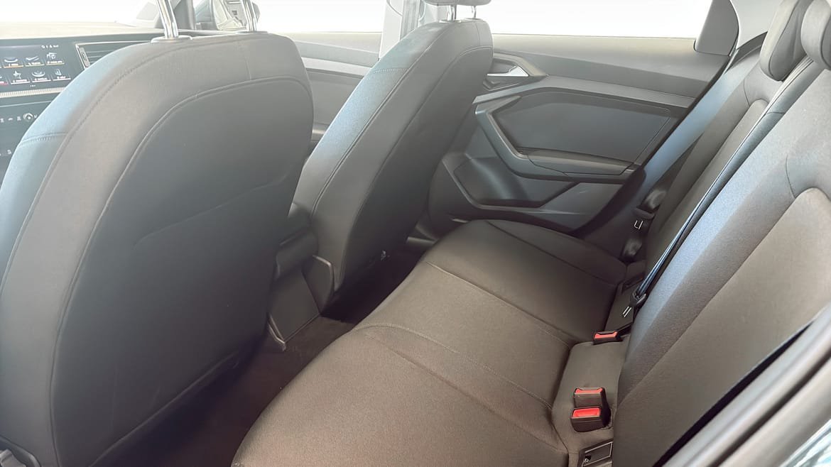Vehicle Image 11