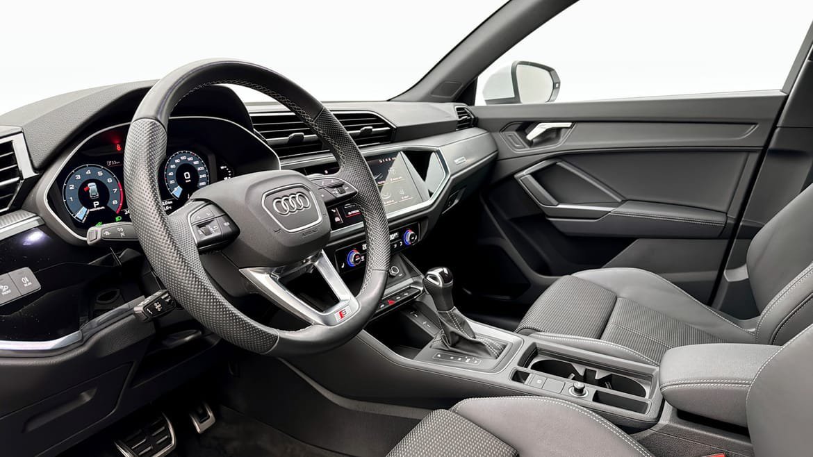 Vehicle Image 7