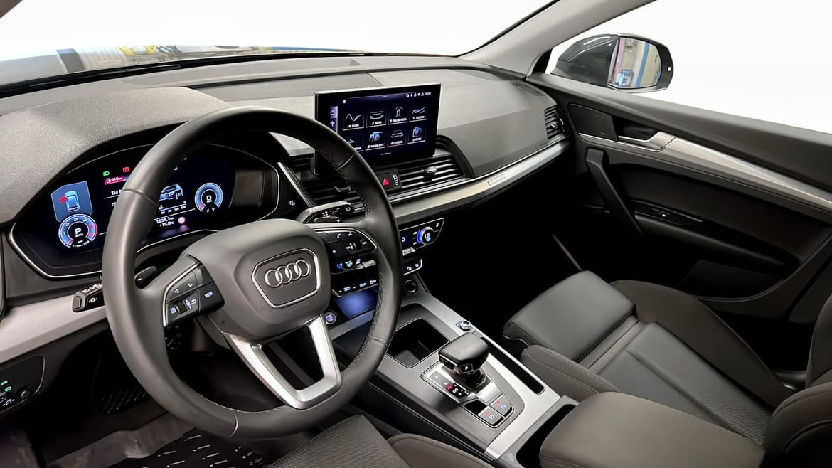 Vehicle Image 7
