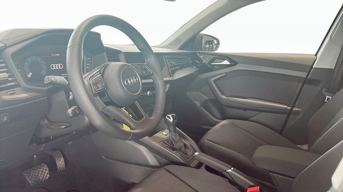 Vehicle Image 7
