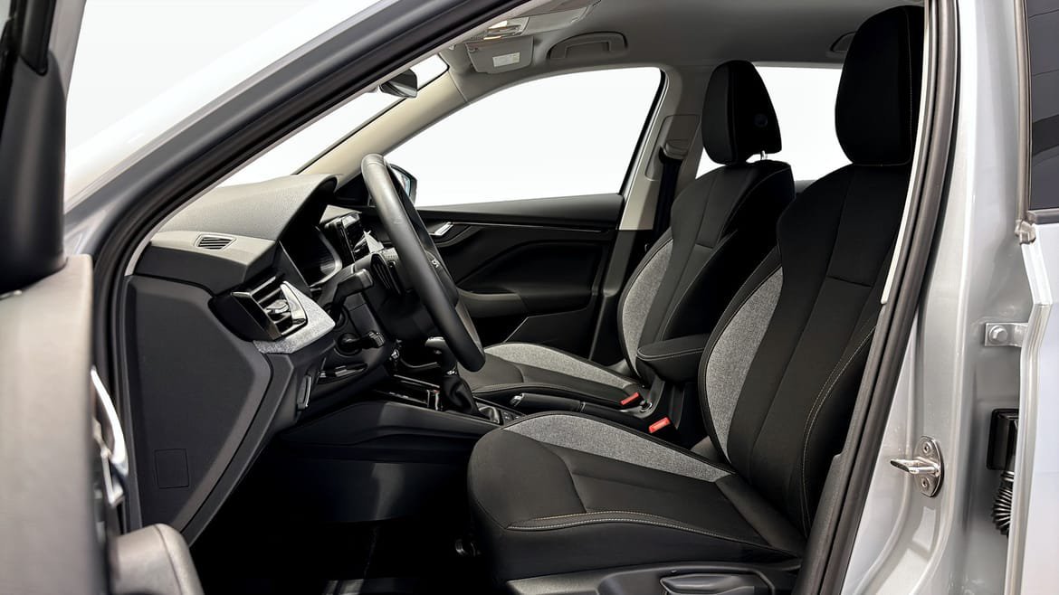 Vehicle Image 8
