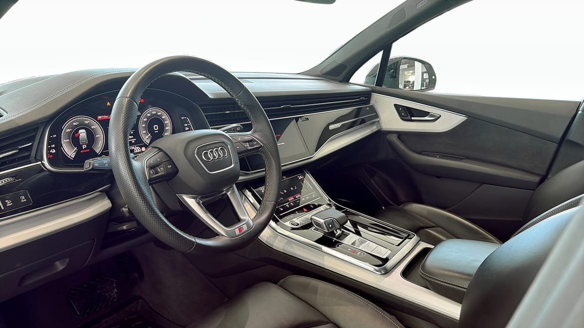 Vehicle Image 7