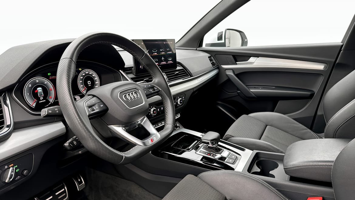 Vehicle Image 7