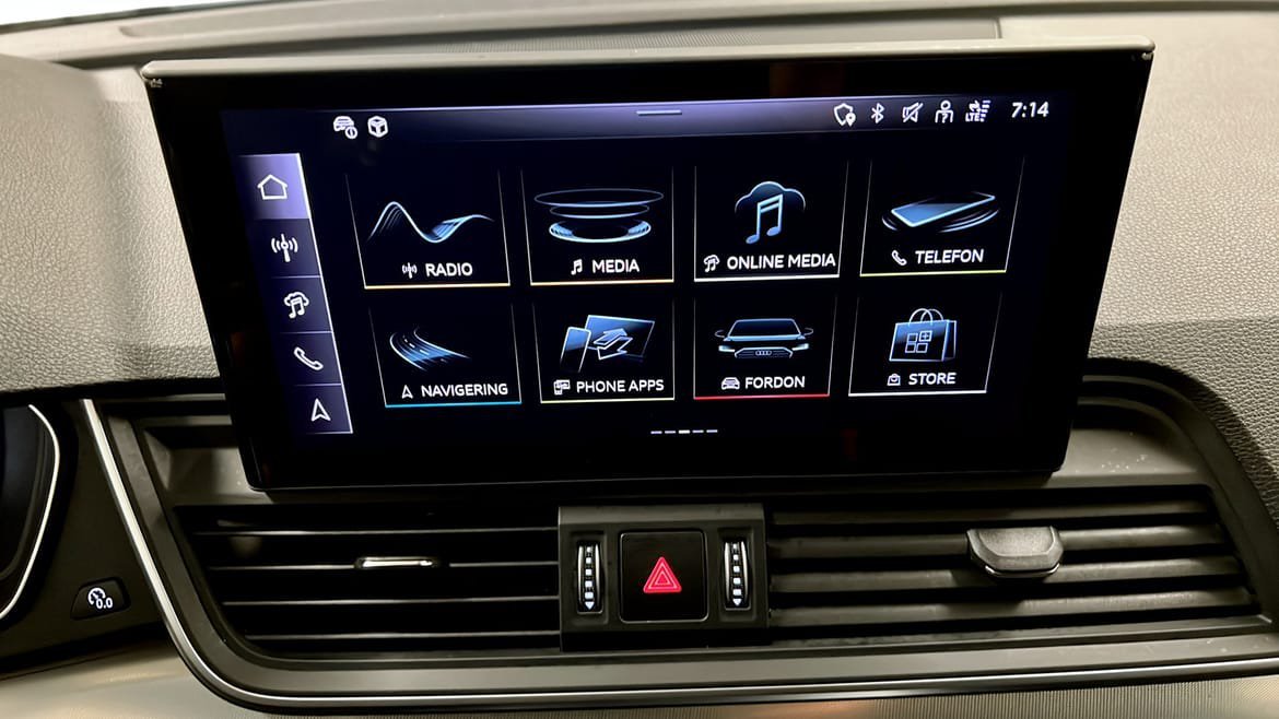 Vehicle Image 9