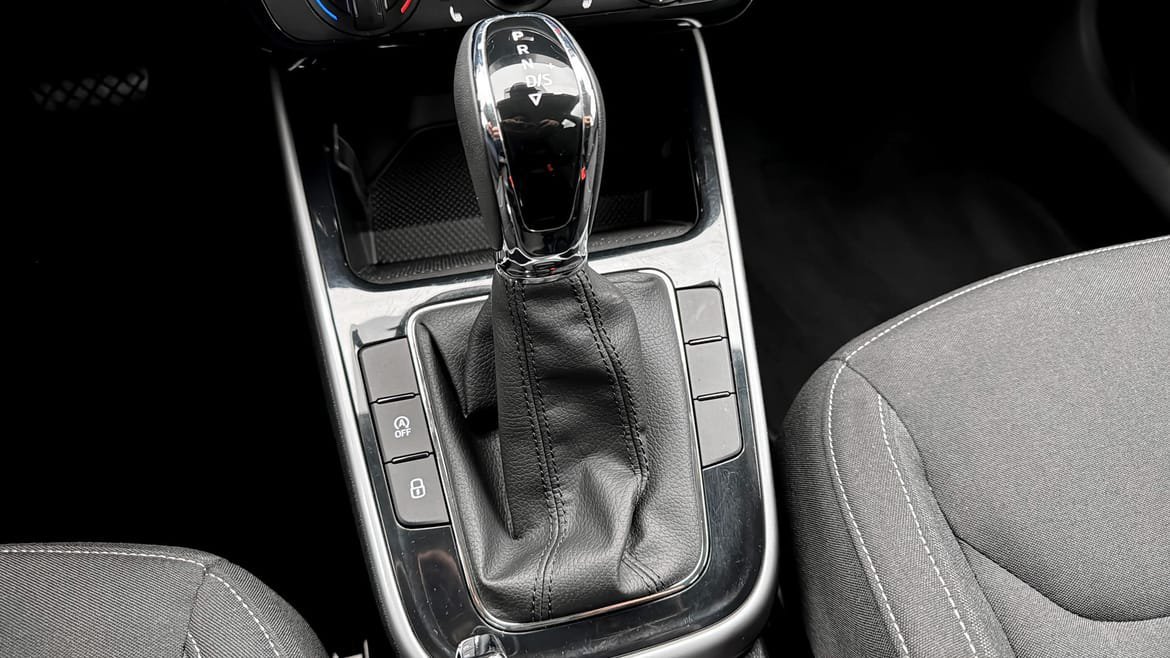 Vehicle Image 16