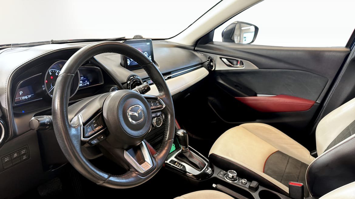 Vehicle Image 7