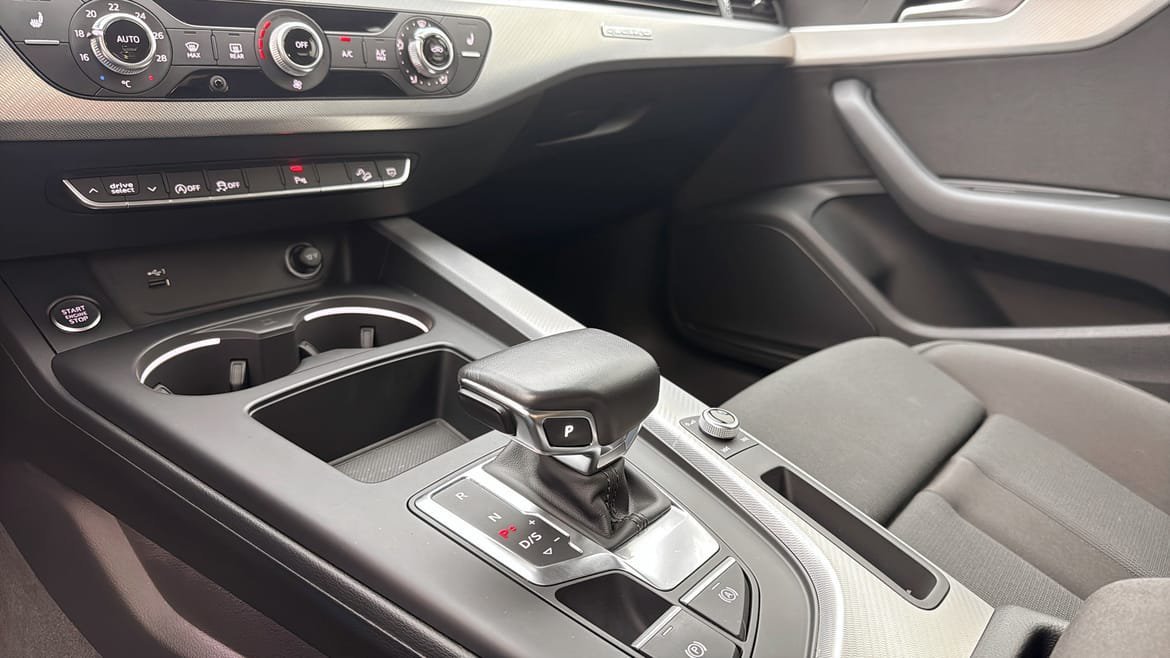 Vehicle Image 18