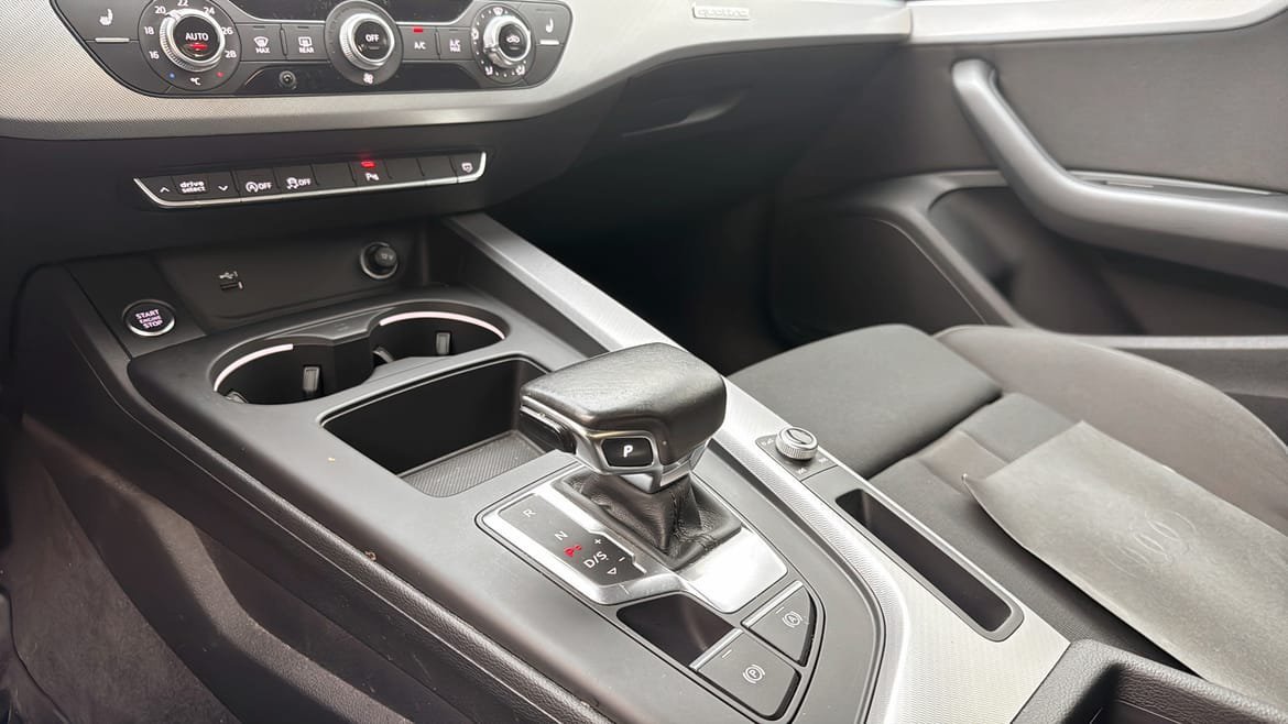 Vehicle Image 18