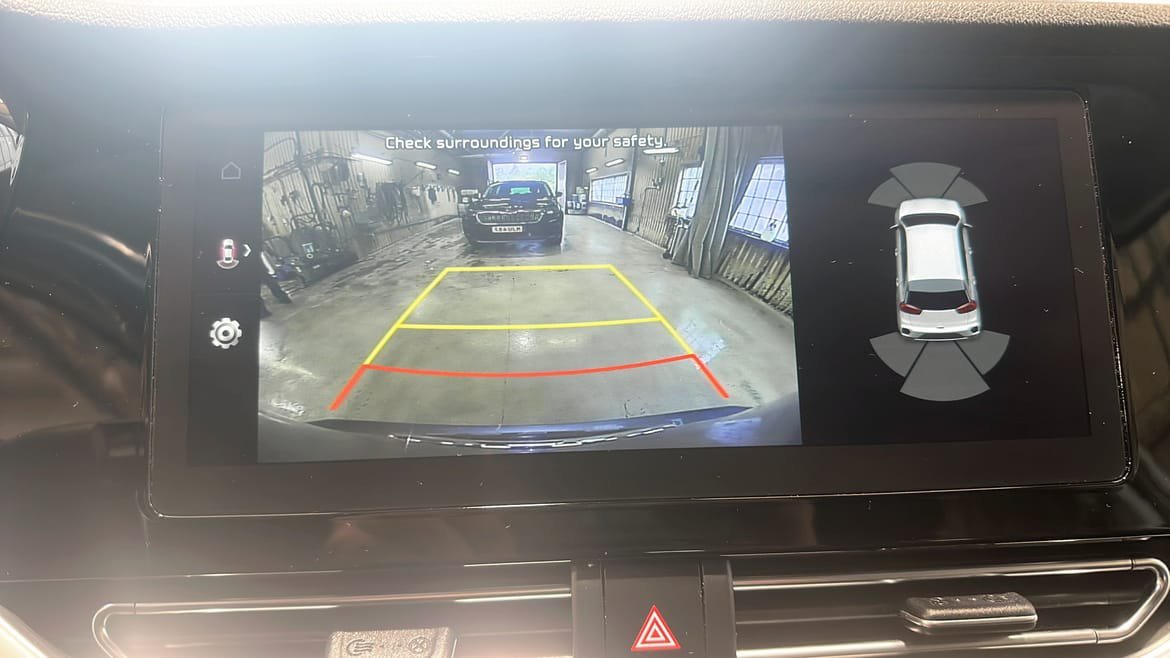 Vehicle Image 17