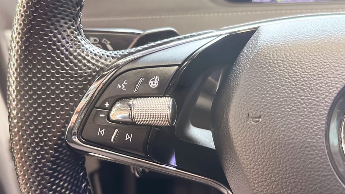 Vehicle Image 23