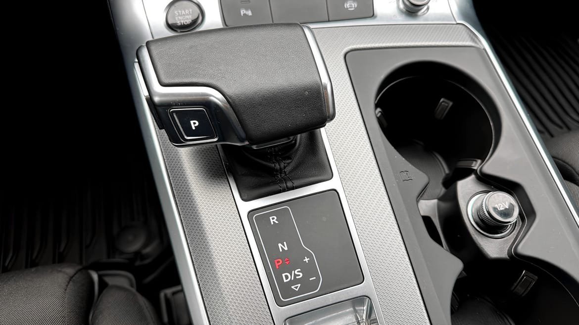 Vehicle Image 17