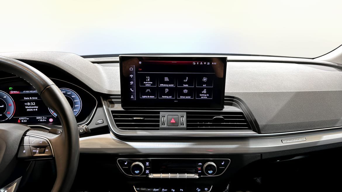 Vehicle Image 9