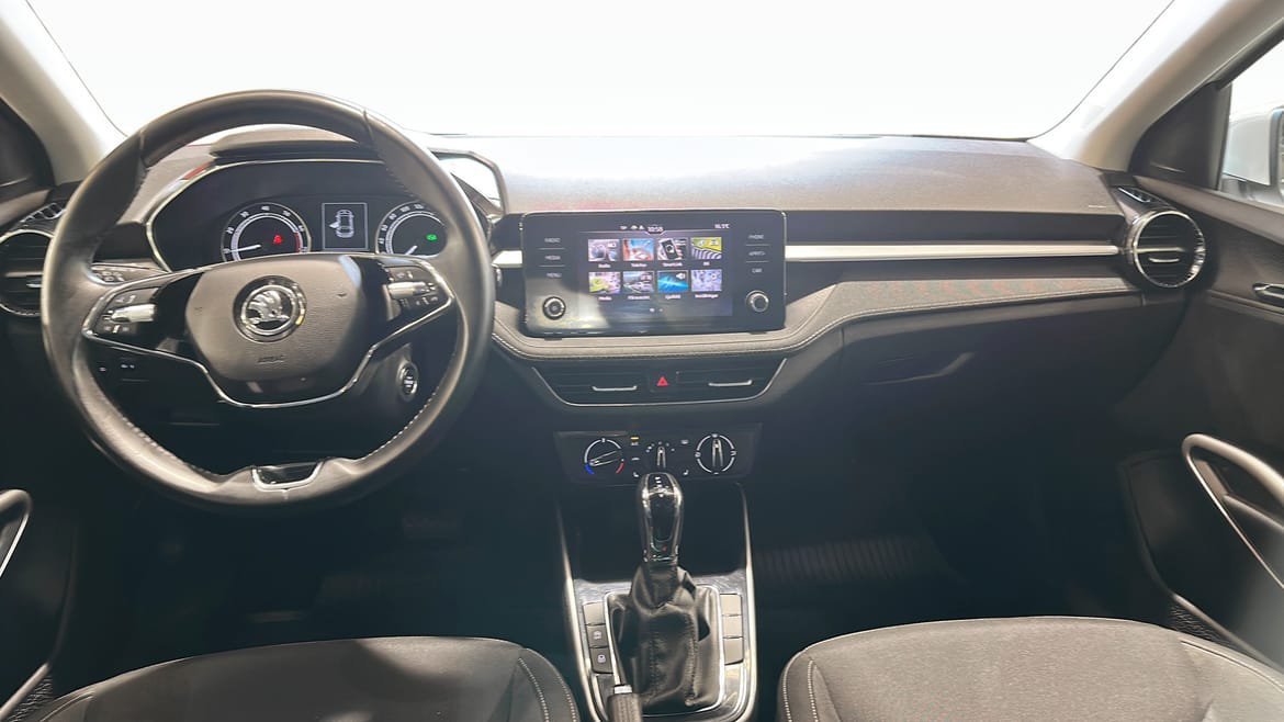 Vehicle Image 10