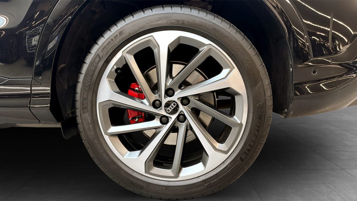 Vehicle Image 6