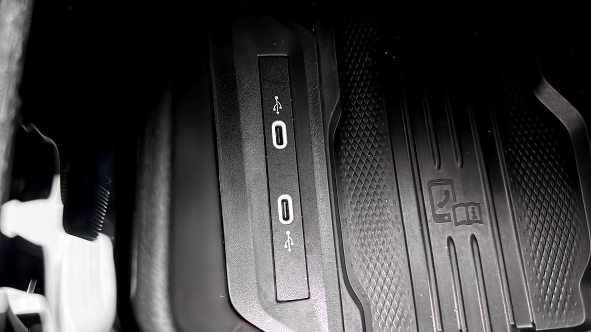 Vehicle Image 19