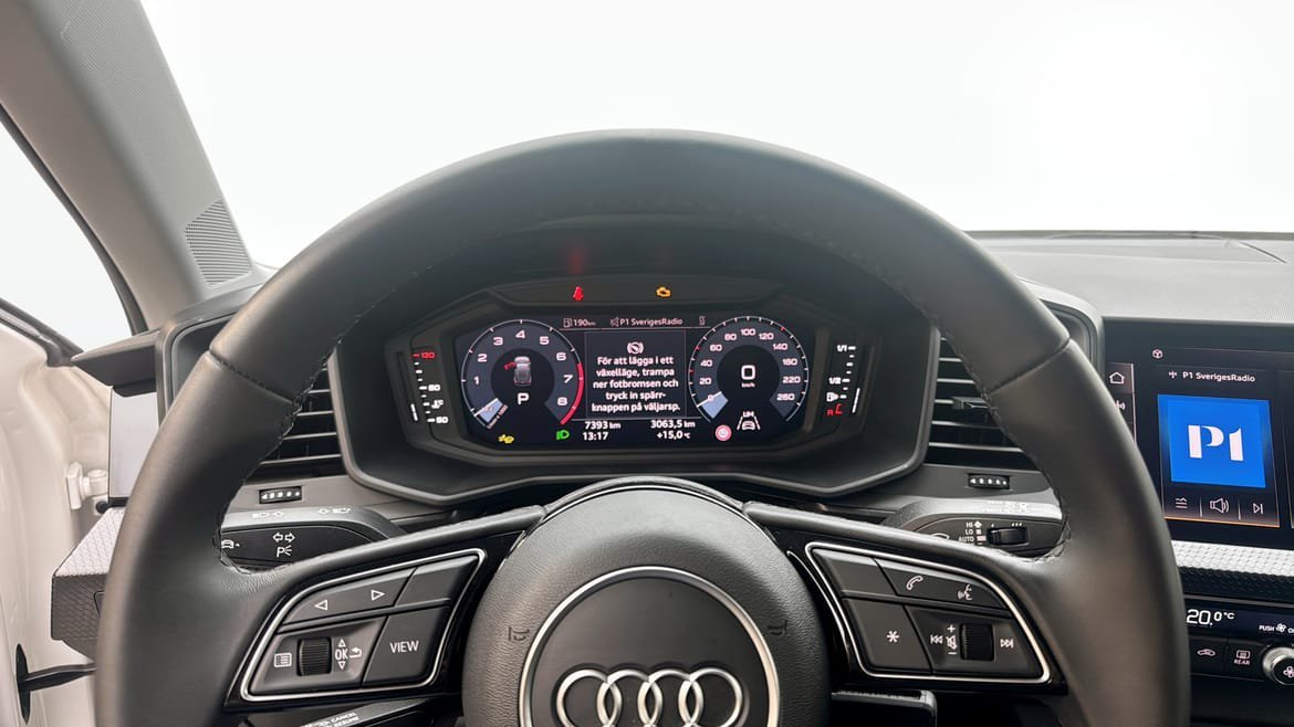 Vehicle Image 16