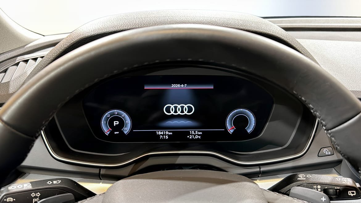 Vehicle Image 21