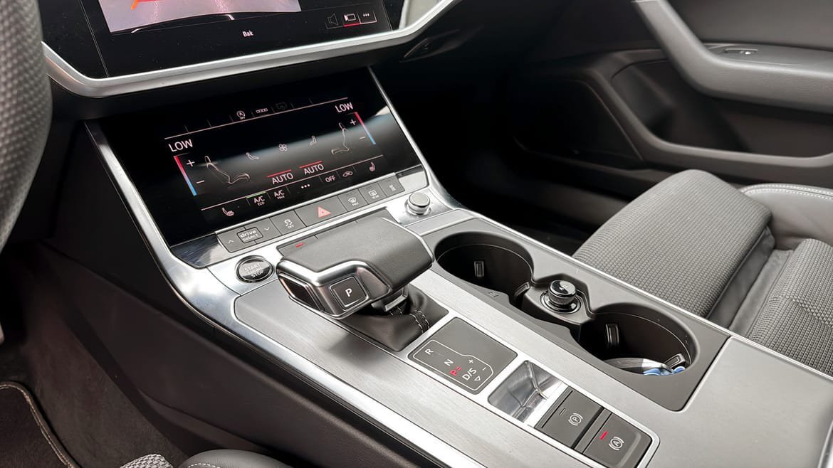 Vehicle Image 18