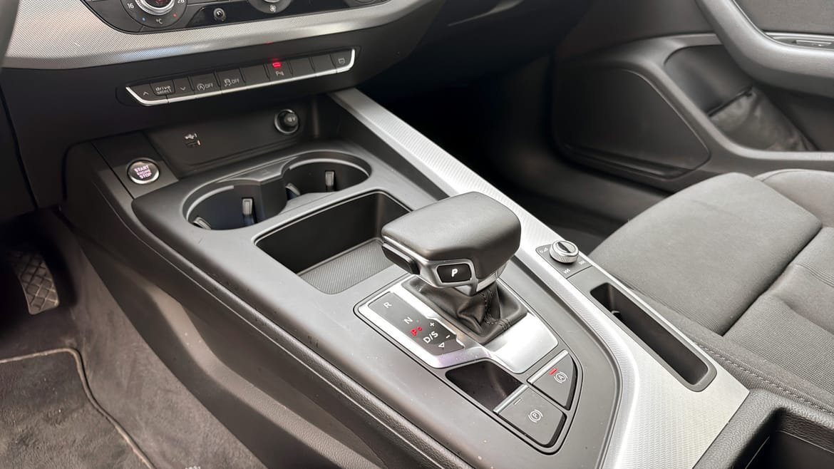 Vehicle Image 18