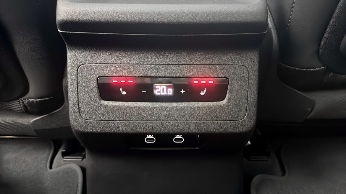 Vehicle Image 25