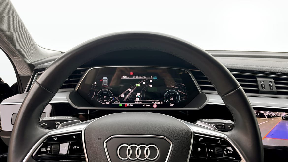 Vehicle Image 15
