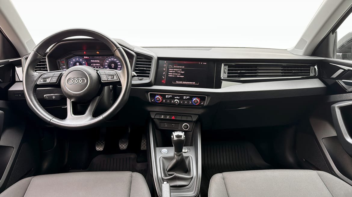 Vehicle Image 10