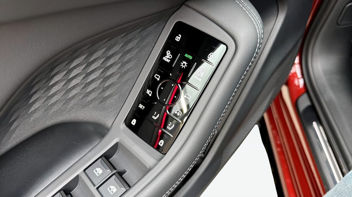 Vehicle Image 18