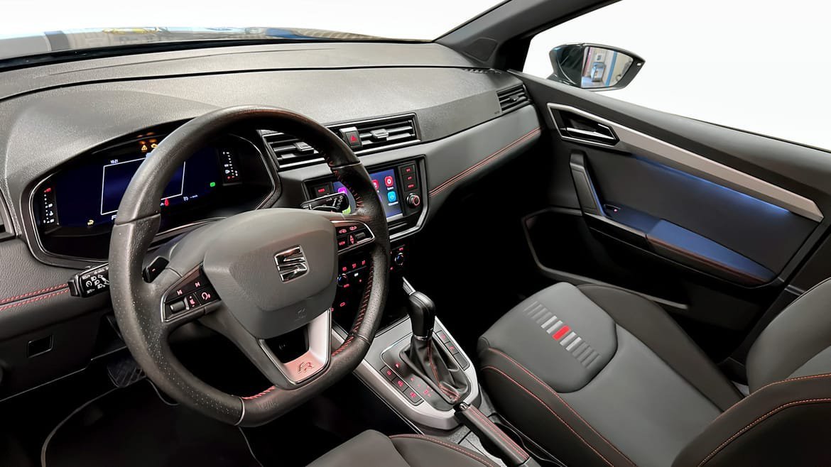 Vehicle Image 7