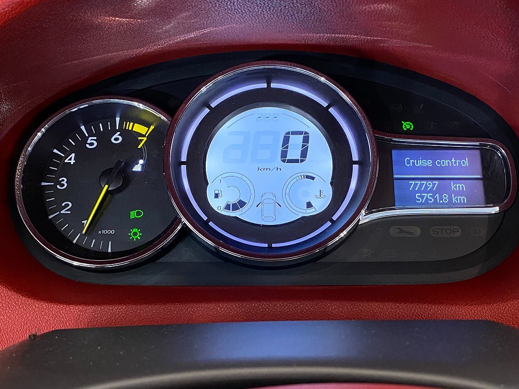 Vehicle Image 25
