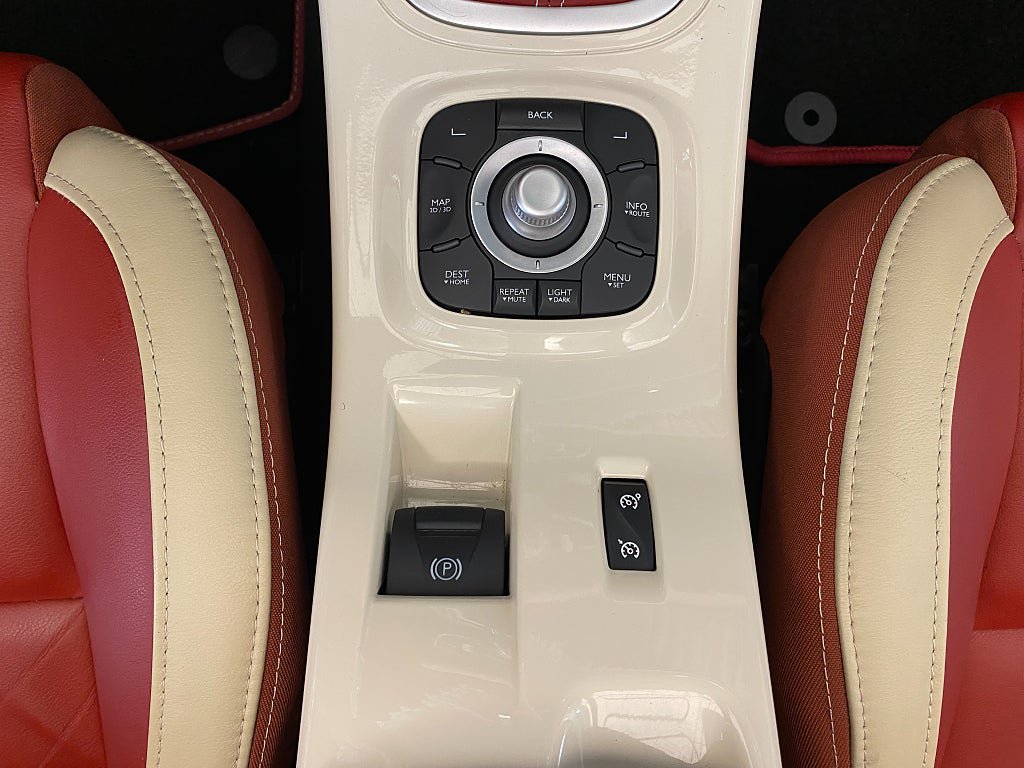 Vehicle Image 60