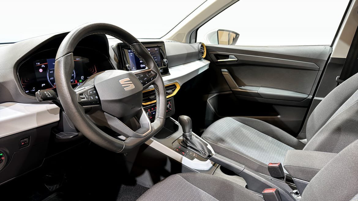 Vehicle Image 7