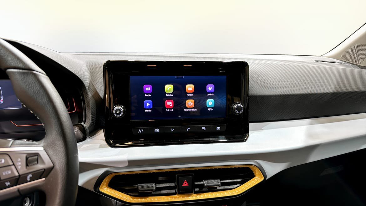 Vehicle Image 9