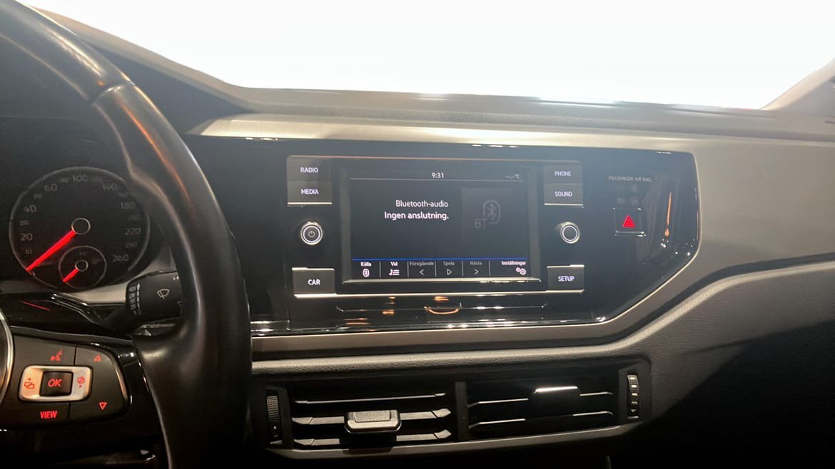 Vehicle Image 9