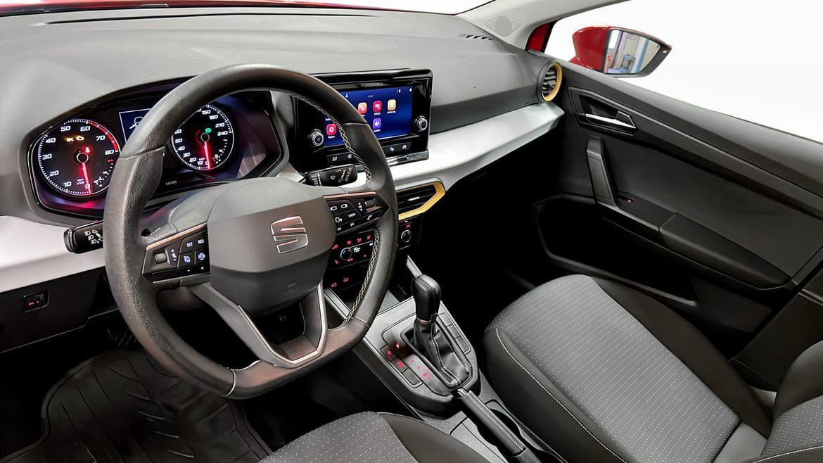 Vehicle Image 7